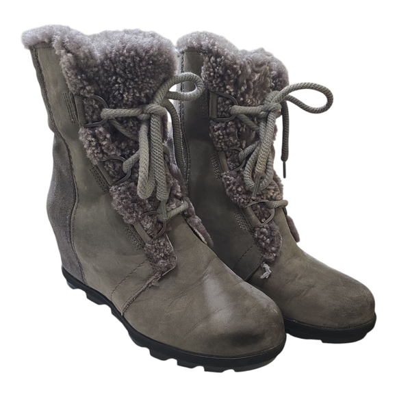 Sorel Joan of Arctic II Wedge Shearling Boots In Green 9 Waterproof EVA - Picture 1 of 9